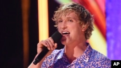 Logan Paul berbicara di acara Teen Choice Awards, di Galen Center, Los Angeles, 13 Agustus 2017. 