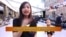 VOA Oscars: Vina Mubtadi dan Reporter 'Hot Dog'