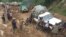 La route nationale numéro 2 sur le tronçon reliant Bukavu a Mwenga, dans le Sud-Kivu, RDC