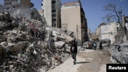 以色列与黎巴嫩真主党冲突升级后，贝鲁特市中心遭以色列空袭。(2026年3月18日)