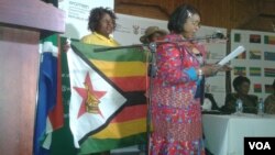 FILE: Zimbawean women at the Zimbabwe-South Africa Trade Fair in South Africa. (Photo: Benedict Nhlapho)