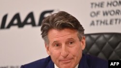 Le président de world athletics Sebastian Coe lors d'une conférence de presse à Doha, Qatar, le 25 septembre 2019.