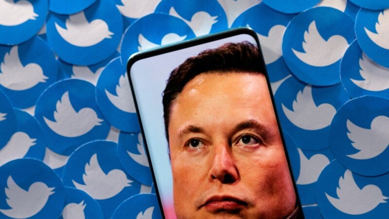 Why Does Elon Musk Want to Buy Twitter Again?