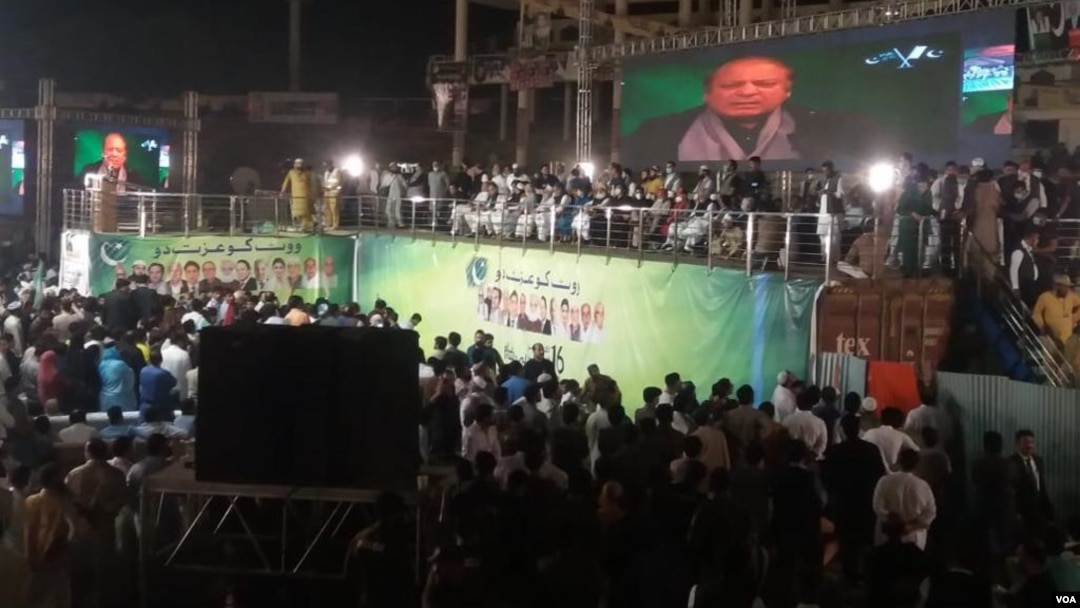 مبصرین کے مطابق ہر آدمی کی زندگی میں ایک ایسا وقت آتا ہے کہ جب وہ اپنی زندگی میں اپنی غلطیوں کا اعتراف اس طریقے سے کرتا ہے کہ وہ اپنے رویے میں تبدیلی لاتا ہے۔
