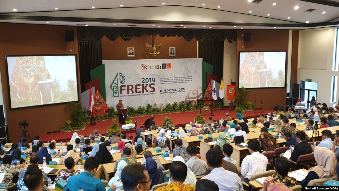 Forum Riset Ekonomi dan Keuangan Syariah (FREKS) 2019, di Yogyakarta, Selasa, 15 Oktober 2019. (Foto: Nurhadi Sucahyo/VOA)