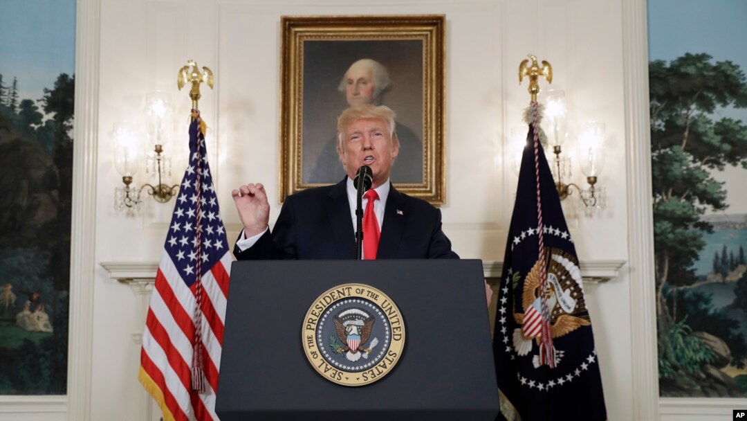Donald Tramp na konfenerciji za novinare u Beloj kući
