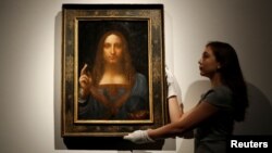 La pintura, que una vez fue vendida por apenas 125 dólares, fue redescubierta recientemente. Era el último da Vinci en manos privadas.