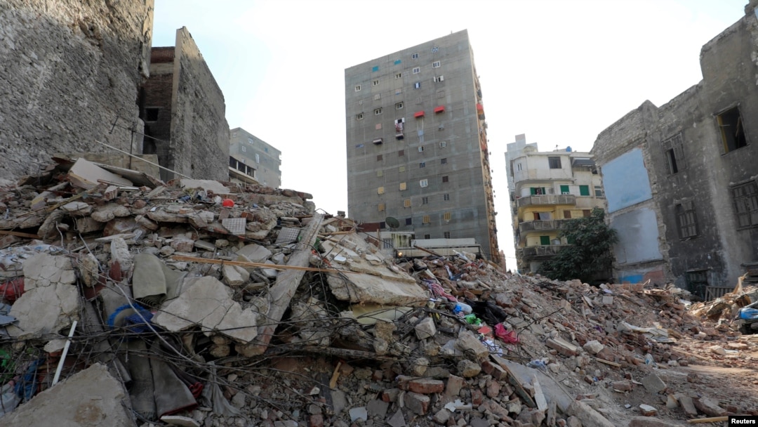 Ahari ibisigarira vy'igirofa yasenyutse muri Alexandria, muri Misiri, kw'italiki ya 3/12/2020. 