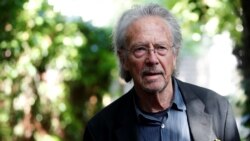 Avstriyalı yazıçı Peter Handke