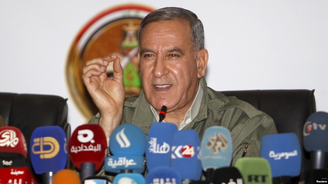 Khalid al-Obeidi, menteri pertahanan Irak yang baru dipecat, dalam konferensi pers di Baghdad, Desember 2015. (Reuters/Khalid al-Mousily)