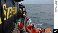 Quotas Cut as Scientists Warn That Southern Bluefin Tuna Stocks Close to Collapse