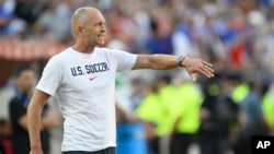 Gregg Berhalter fue despedido como técnico de la selección estadounidense de fútbol después de la eliminación en la fase de grupos de la Copa América.