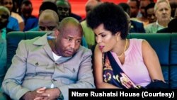 Prezida w'Uburundi, Evariste Ndayishimiye na Madamu wiwe mu masengesho ya CNDD-FDD ariko abera mu ntara ya Gitega 