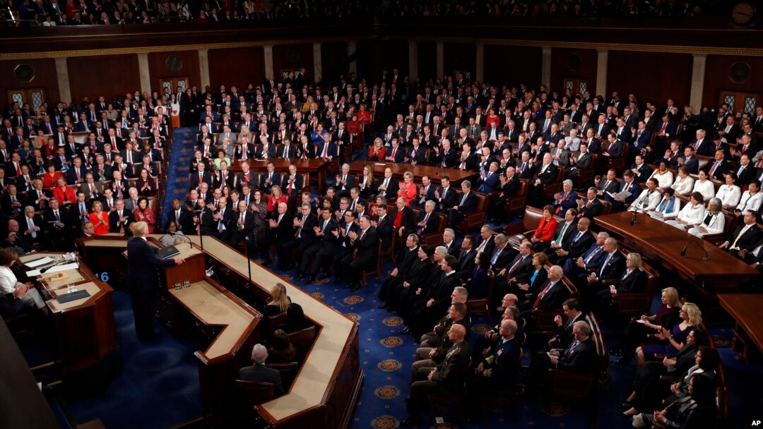 Presiden AS Donald Trump saat menyampaikan pidato kenegaraan di Gedung Capitol, Washington, D.C., 4 Februari 2020. (AP Photo/J. Scott Applewhite)