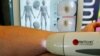 Arhiva - Uređaj za dijagnostikovanje melanoma, u Sidjenu, Australija, 7. maja 2002.