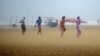 Thousands Flee Cyclone in Southern India