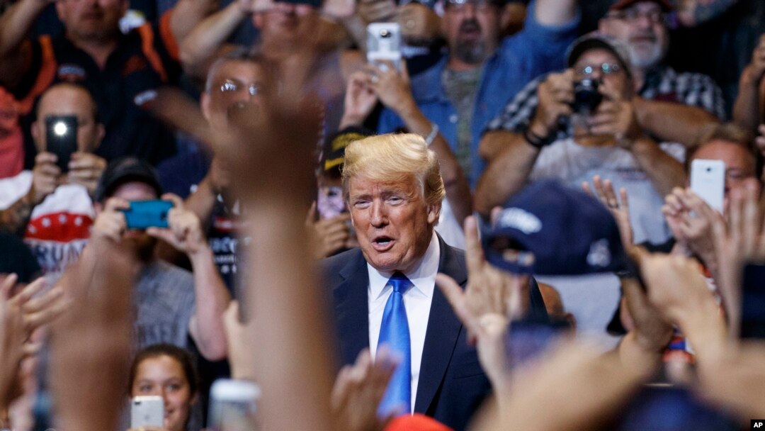 El presidente Donald Trump participaba de un evento de campaña en Ohio cuando arremetió contra el astro de la NBA, LeBron James.