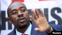 Opposition Movement for Democratic Change (MDC) leader Nelson Chamisa addresses a media conference following the announcement of election results in Harare, Zimbabwe, Aug. 3, 2018. 