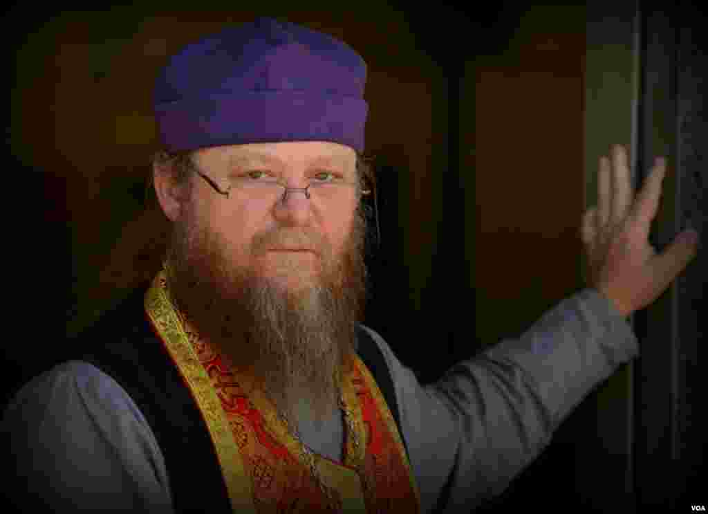 Священник Русской зарубежной церкви Стивен Веб