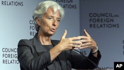 À volta do mundo. Christine Lagarde 