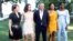 Para pemeran serial James Bond, (ki-ka): Lea Seydoux, Ana de Armas, Daniel Craig, Naomie Harris dan Lashana Lynch, berfoto di Oracabessa, Jamaika, 25 April 2019. (Foto: REUTERS/Gilb)