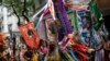 Brasil celebra el carnaval con mucha samba, reactivación económica y fuertes lluvias.