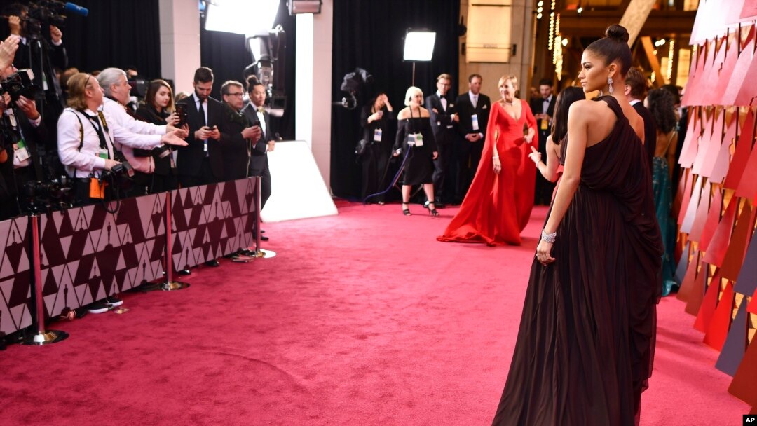 Zendaya arrives at the Oscars on Sunday, March 4, 2018, at the Dolby Theatre in Los Angeles. 