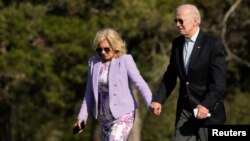 El presidente de EEUU, Joe Biden, y la primera dama Jill Biden regresan a la Casa Blanca desde Camp David el 9 de abril de 2023.