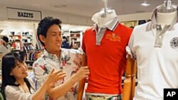 가벼운 비지니스 옷차림으로 냉방비 절약하기 '쿨비즈' 운동.