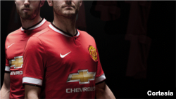 El patrocinio de Adidas con el Manchester United dará inicio hasta en la campaña de 2015. Por ahora sigue Nike con Chevrolet.