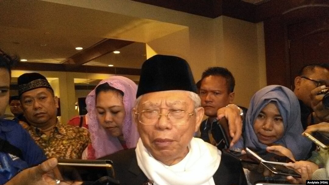 Ketua Majelis Ulama Indonesia Ma'ruf Amin dalam sebuah acara di hotel Crowne, Jakarta, 27 Maret 2017. (Foto: VOA/Andylala)
