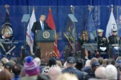 Presiden AS Donald Trump berbicara dalam peringatan Hari Veteran di New York, Senin (11/11).
