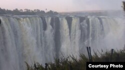 Impophoma ze Victoria Falls