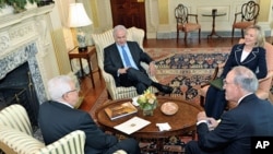 Secretary of State Clinton and Special Envoy Mitchell in trilateral meeting with Israeli Prime Minister Netanyahu and Palestinian Authority President Abbas in the Secretary’s Office, 02 Sep 2010
