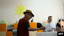 شعبه رای‌گیری در صوفیه، بلغارستان. ۲۰ خرداد.