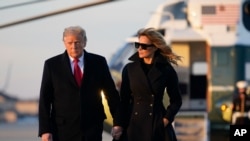 Presidente Donald Trump e a Primeira-dama, Melania Trump, a caminho de Mar-a-Lago