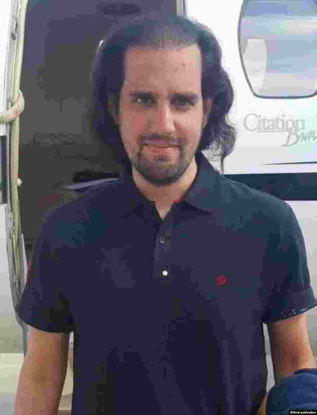 ساڑھے چار سال قبل اغوا ہونے والے شہباز تاثیر کو بازیابی کے بعد بدھ کی صبح لاہور ان کے گھر پہنچا دیا گیا۔