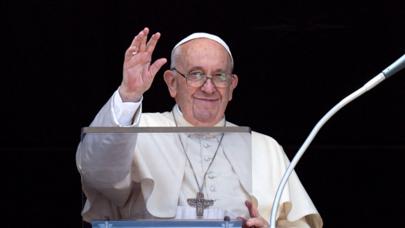 Selesaikan Skandal Pelecehan atas Warga Asli, Paus Bertolak ke Kanada
