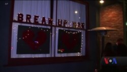 Бар для тих, хто нещодавно розірвав стосунки - конвертація мук любові в успішний бізнес. Відео