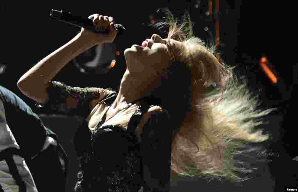 لندن میں منعقدہ بریٹ میوزک ایوارڈ شو۔