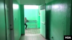 The hallways and rooms at the General Hospital in Port-au-Prince are virtually empty since most of the doctors and nurses have fled for fear of being infected with coronavirus. (Matiado Vilme/VOA Creole)