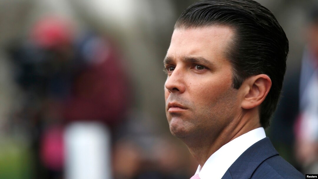 Donald Trump Jr., putra Presiden Trump, dilaporkan telah bertemu utusan Saudi dan utusan UEA pada tahun 2016.