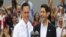ທ່ານ Mitt Romney ຜູ້ສະມັກປະທານາທິບໍດີຂອງພັກຣີພັບບລີກັນ ແນະນຳຕົວສະມາຊິກສະພາຕໍ່າສະຫະລັດ ທ່ານ Paul Ryan ທີ່ສະມັກເປັນຮອງປະທານາທິບໍດີຮ່ວມກັບທ່ານໃນລະຫວ່າງການໂຄສະນາຫາສຽງຢູ່ເທິງກຳປັ່ນລົບ USS Wisconsin ທີ່ປົດປະຈຳການແລ້ວ ທີ່ເມືອງ Norfolk ລັດເວີຈີເນຍ (11 ສິງຫາ 2012)