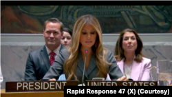 멜라니아 트럼프 여사가 2일 유엔에서 열린 안전보장이사회 회의를 주재하고 있다.