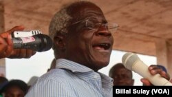 Afonso Dhlakama em campanha em Sofala, Outubro 2014