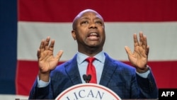 Senator AS dan calon Presiden Partai Republik tahun 2024 Tim Scott berbicara di Makan Malam Lincoln 2023 Partai Republik Iowa di Iowa Events Center di Des Moines, Iowa, pada 28 Juli 2023. (Foto: AFP)