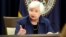La presidente de la Reserva Federal, Janet Yellen, atribuyó una reciente desaceleración de la inflación a factores temporales.
speaks during a news conference after a two-day Federal Open Market Committee (FOMC) meeting in Washington, March 15, 2017. 