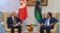 Le président tunisien Kais Saied (à gauche) rencontre le nouveau chef du Conseil présidentiel libyen, Mohammad Menfi, à Tripoli, la capitale libyenne, le 17 mars 2021 (Page Facebook de la présidence tunisienne)