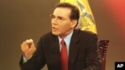 Mahuad decretó en 1999 un congelamiento temporal del 50% de los depósitos bancarios por la severa crisis financiera en el país.