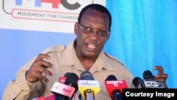 Freeman Mbowe kiongozi wa CHADEMA akizungumza na waandishi habari.